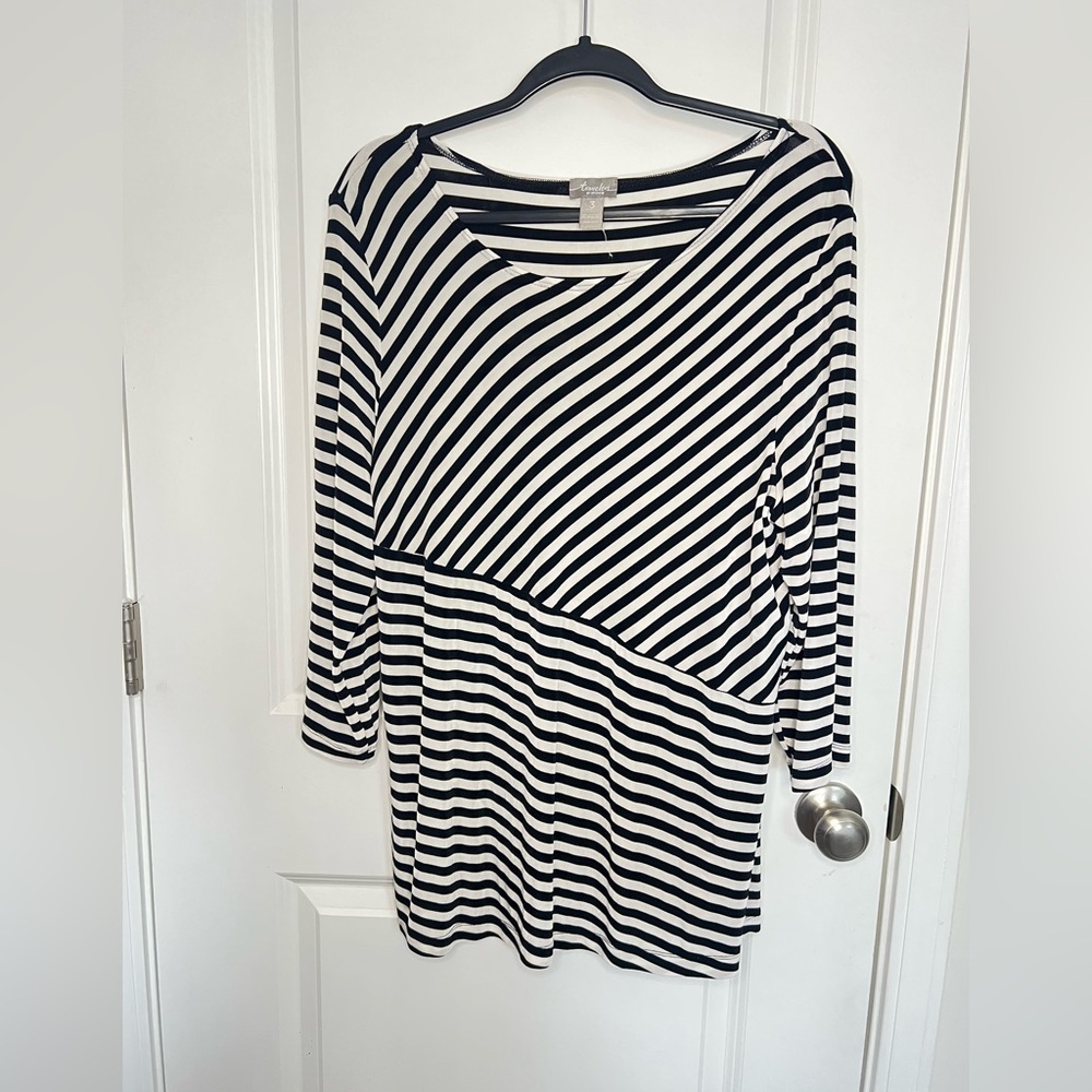Chicos Travelers Top Womens 3 US Large Black Slinky Striped Scoop Neck Career